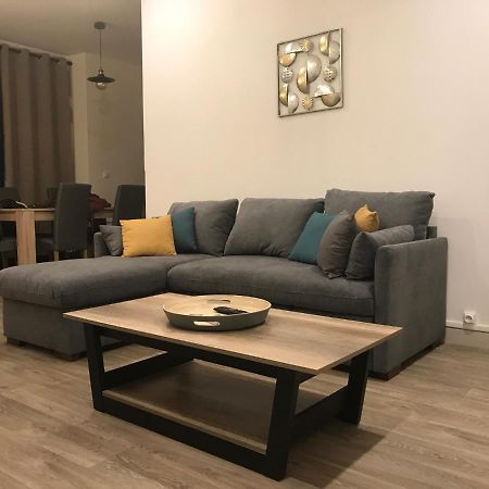 Etape Moulinoise Apartment Мулин Екстериор снимка